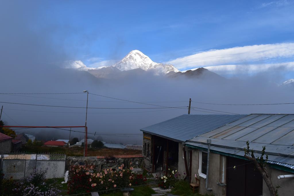 Qusha Guesthouse Meeting In The Mountains And Views Stepantsminda Exterior photo