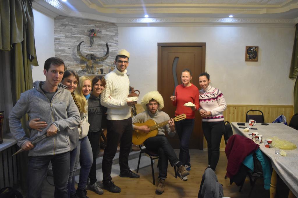 Qusha Guesthouse Meeting In The Mountains And Views Stepantsminda Exterior photo